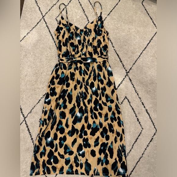 Dress - Picture 5 of 5